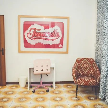 Spiaggia Art House Apartment